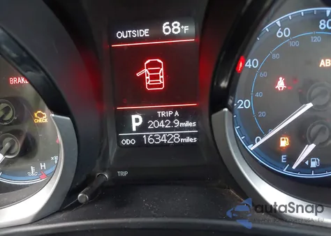 2014 Toyota Corolla S Plus z USA, uszkodzony, nr VIN 5YFBURHE6EP172886